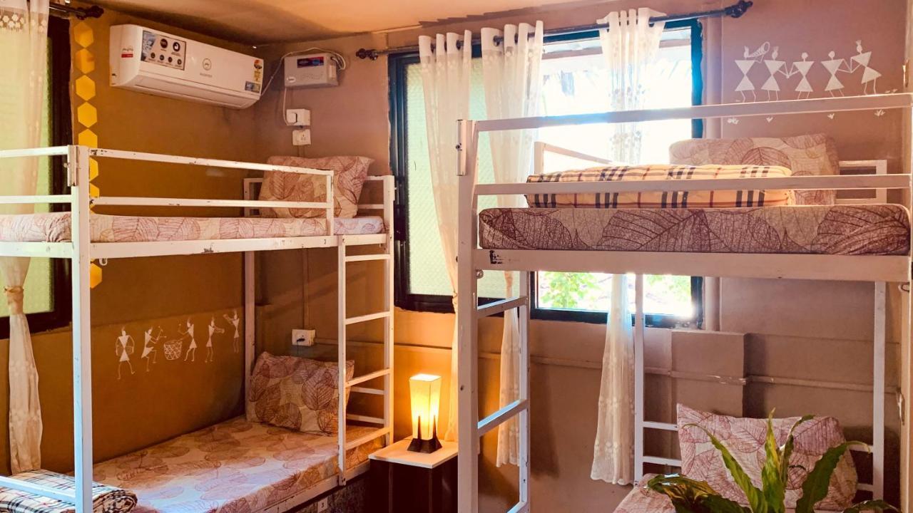 Rootsvilla Vagator - Longstays, Coworking Backpacker'S Hostel Ngoại thất bức ảnh